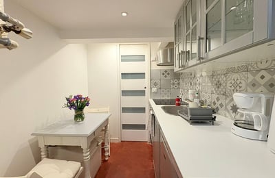 Location d’un studio meublé, 22 m², 7ᵉ arrondissement, Paris, France